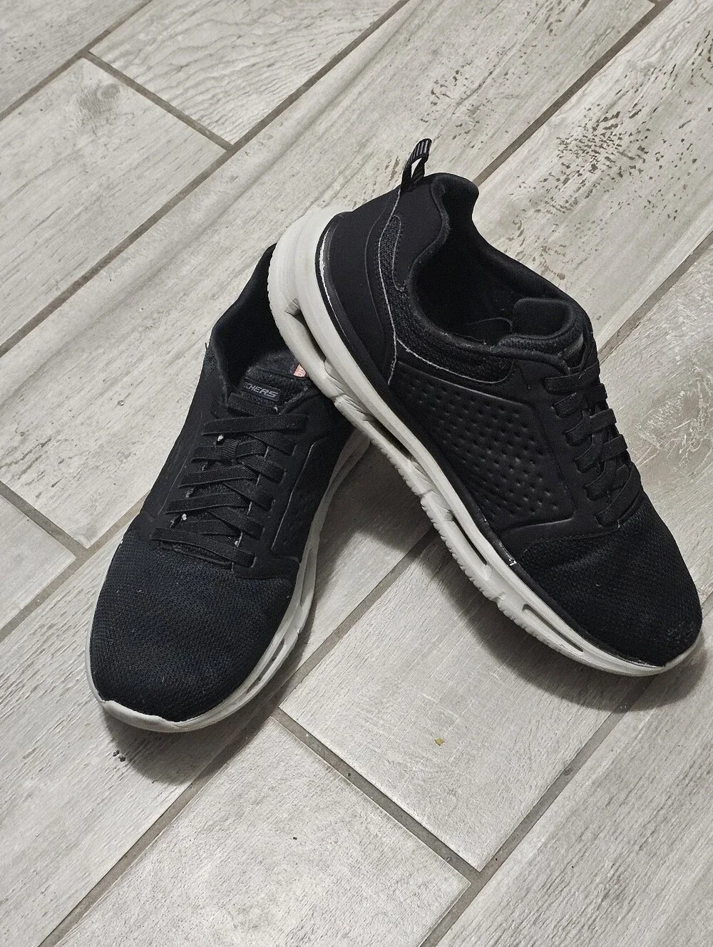 Skechers Men's Glide-Lite Pacer sneakers feature a black, Size 12